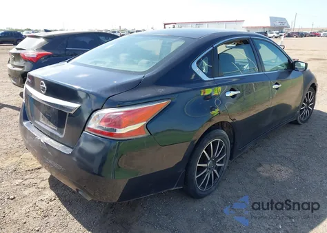 2015 Nissan Altima 2.5 S z USA, uszkodzony, nr VIN 1N4AL3AP3FN865233